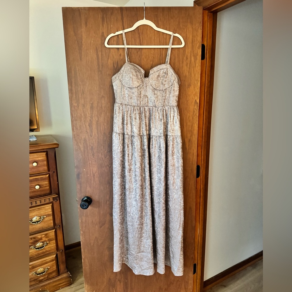 Vestique Long Dress